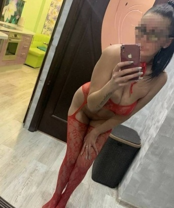 Мои услуги полны страсти 💋 и желания. Обладая опытом, я знаю, как удовлетворить мужчину, и мне нравится видеть, как ты сжимаешься от удовольствия. У меня есть фото 📸 и отзывы, доказывающие мою незабываемую работу. Живу в Москве, в центре столицы 🏢, где ты сможешь насладиться моей компанией. Позвони мне и перенеси себя в мир наслаждения и релаксации. Жду тебя, красавчик! 😘 Зина